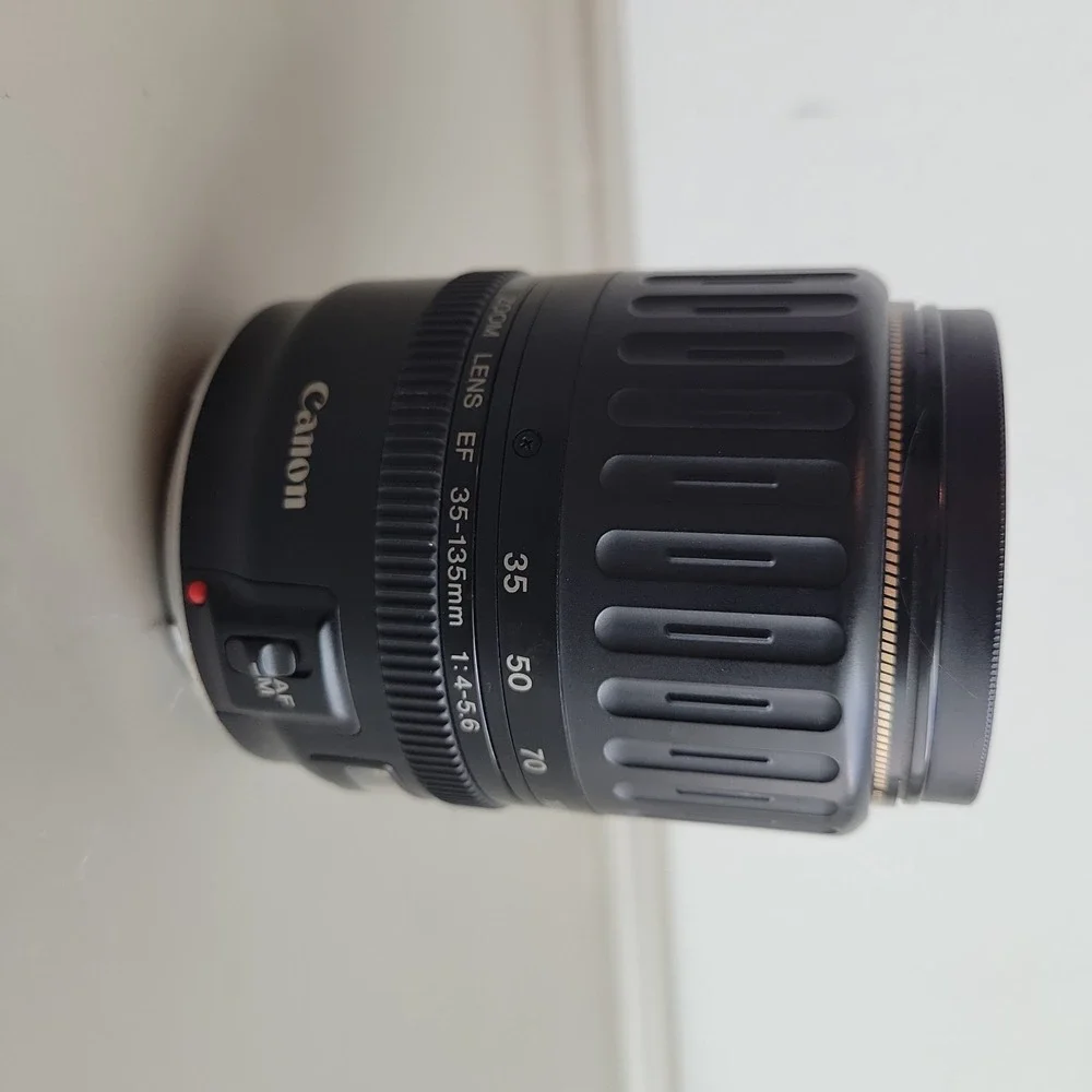 Canon EOS 10S 35mm SLR Camera   35-135mm 1:4-5.6 Lens Tested Bundle